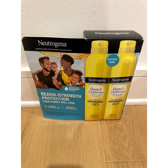 Neutrogena Beach Defense Water+Sunscreen Spray, SPF 60+,17.0 oz/480 g, Pack Of 2 - Picture 1 of 6